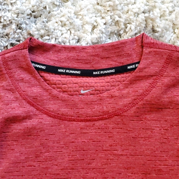 Nike Women's Red Long Sleeve Top - Picture 2 of 2